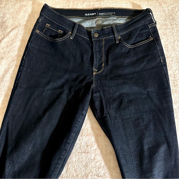 Old Navy, Curvy Mid-rise 
size 8 - Picture 5 of 5